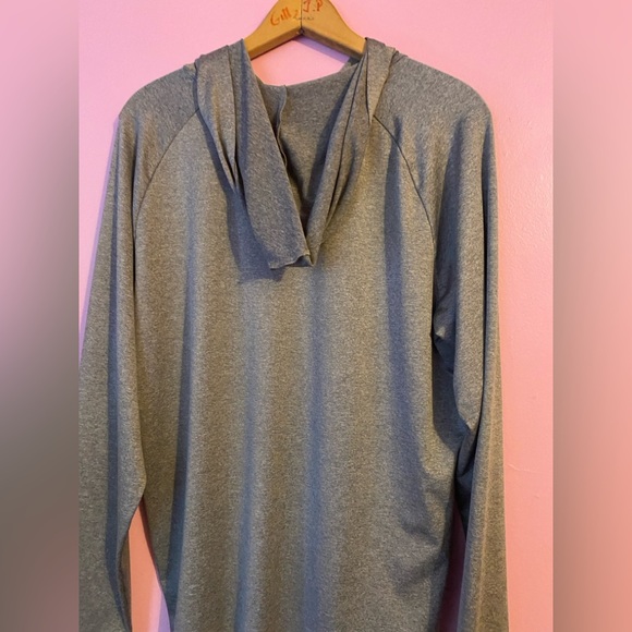 Hooded Men’s Moisture Wicking Compression Shirt - Picture 3 of 3